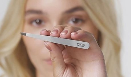 Classic In Frauenhand Classic In Frauenhand